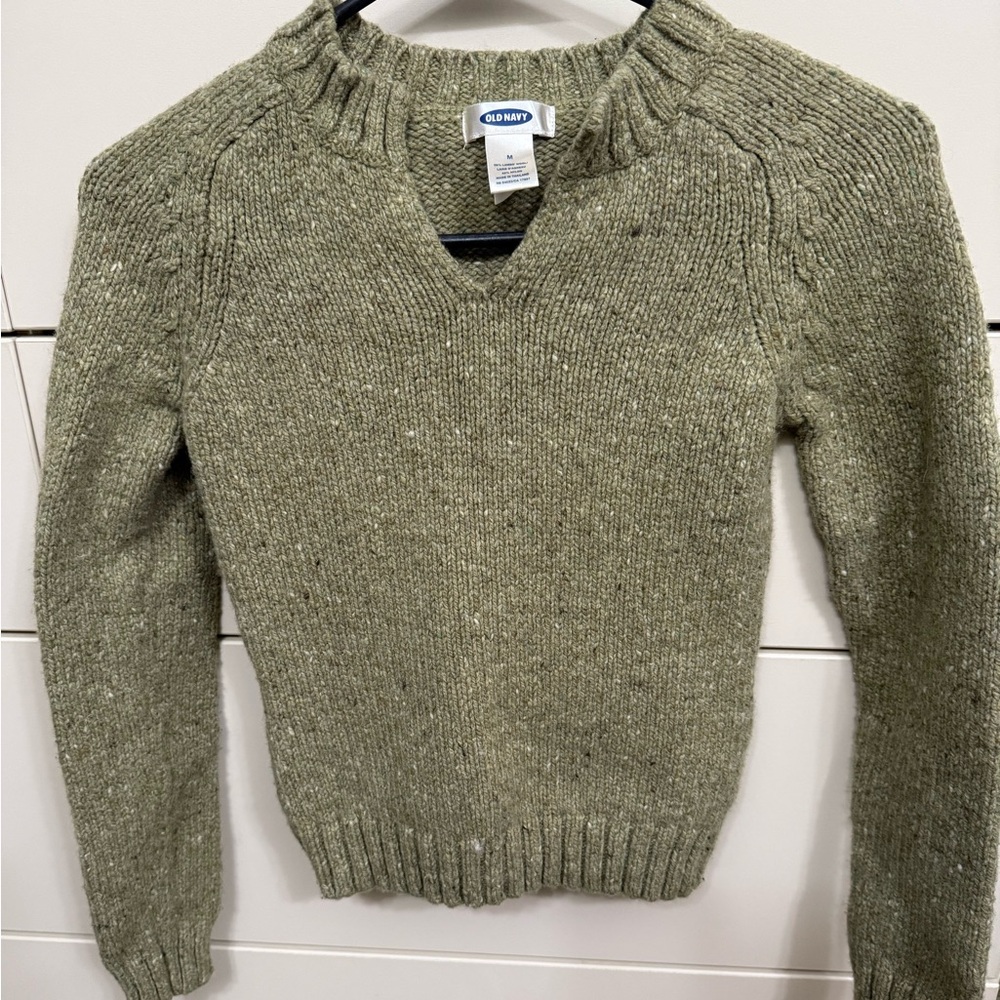 Old Navy Olive crop top Knit sweater